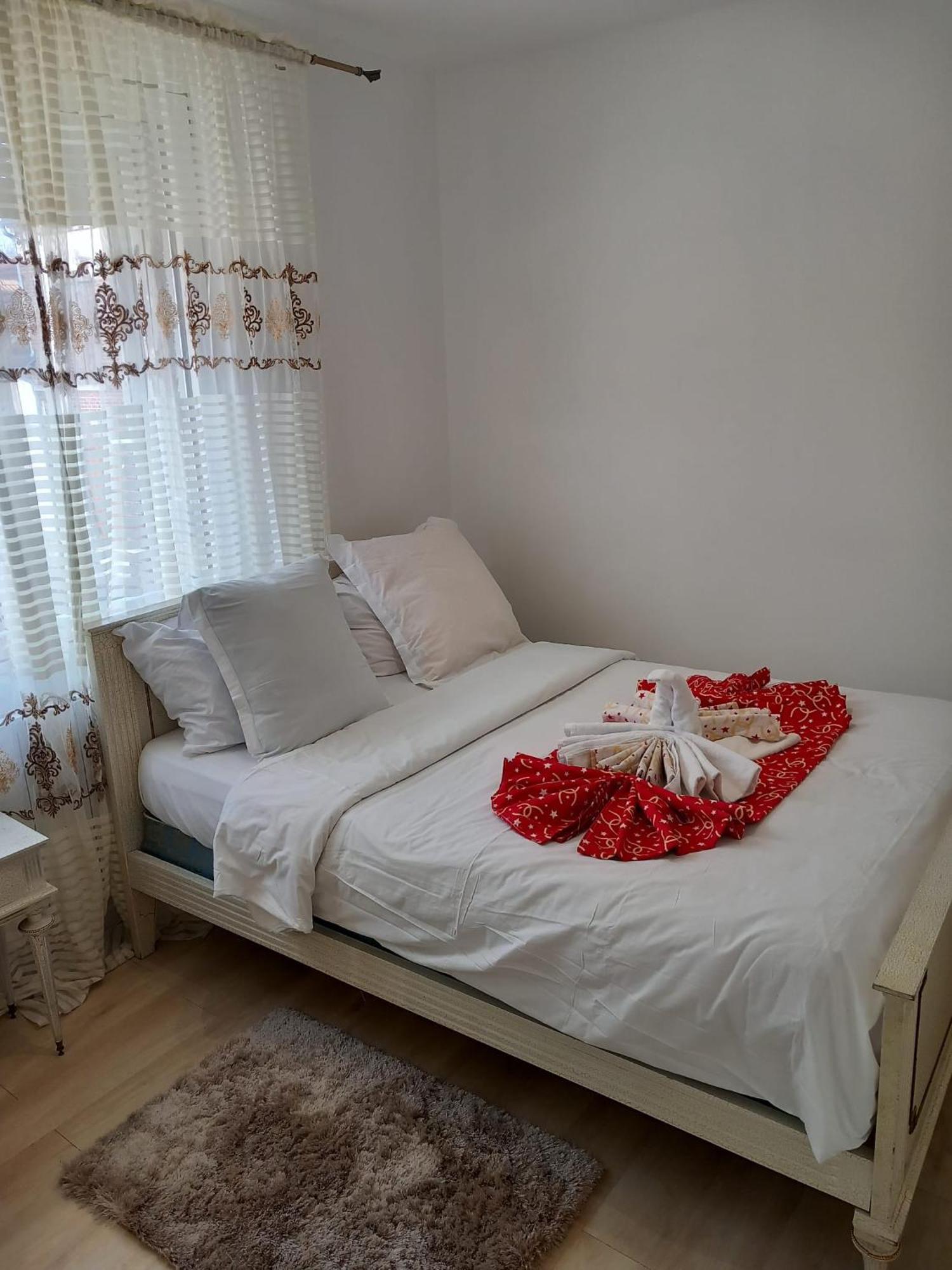 Les Jardins Secrets Villa โรมิญี-ซูร์-เซน ภายนอก รูปภาพ