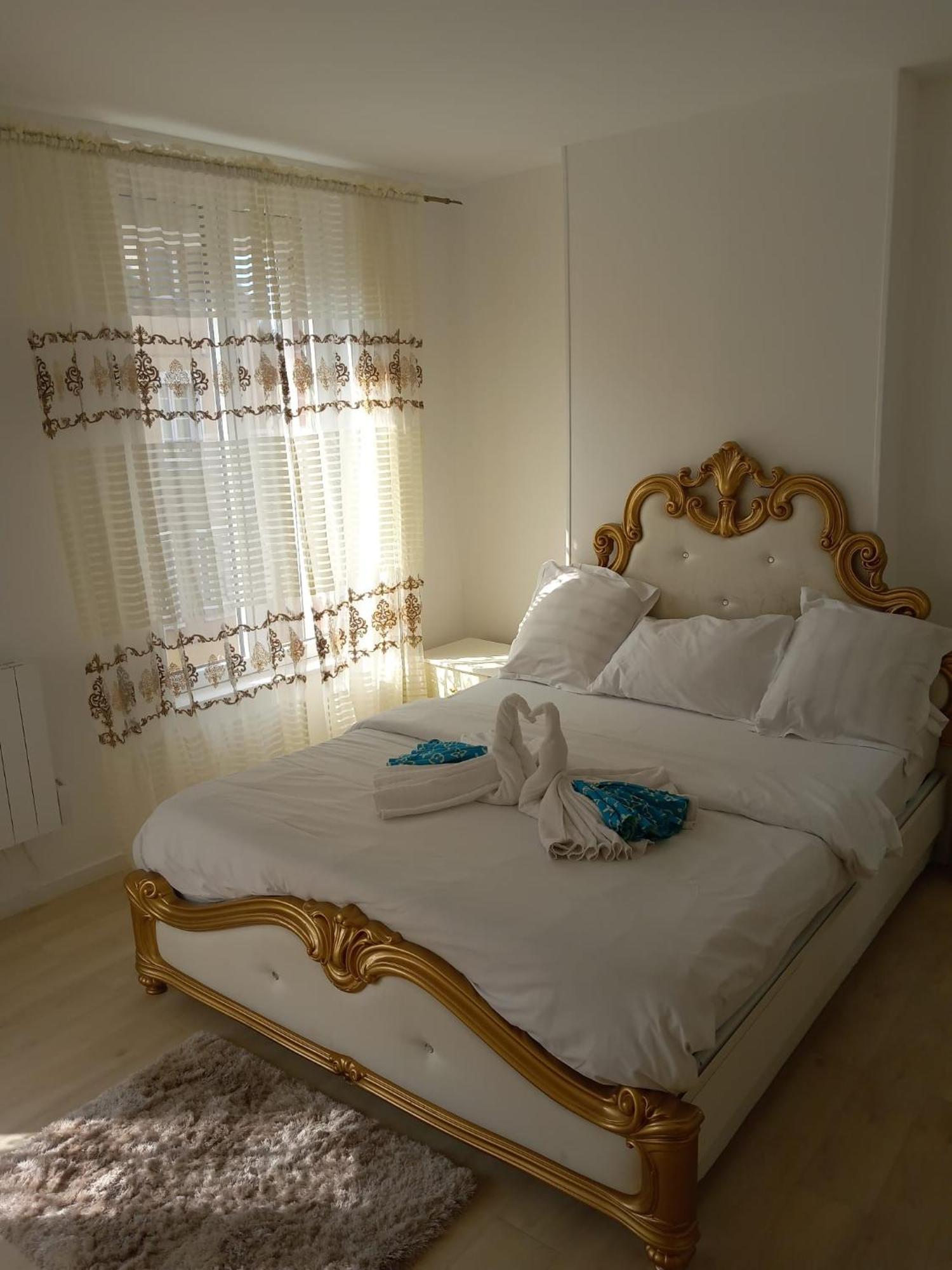 Les Jardins Secrets Villa โรมิญี-ซูร์-เซน ภายนอก รูปภาพ