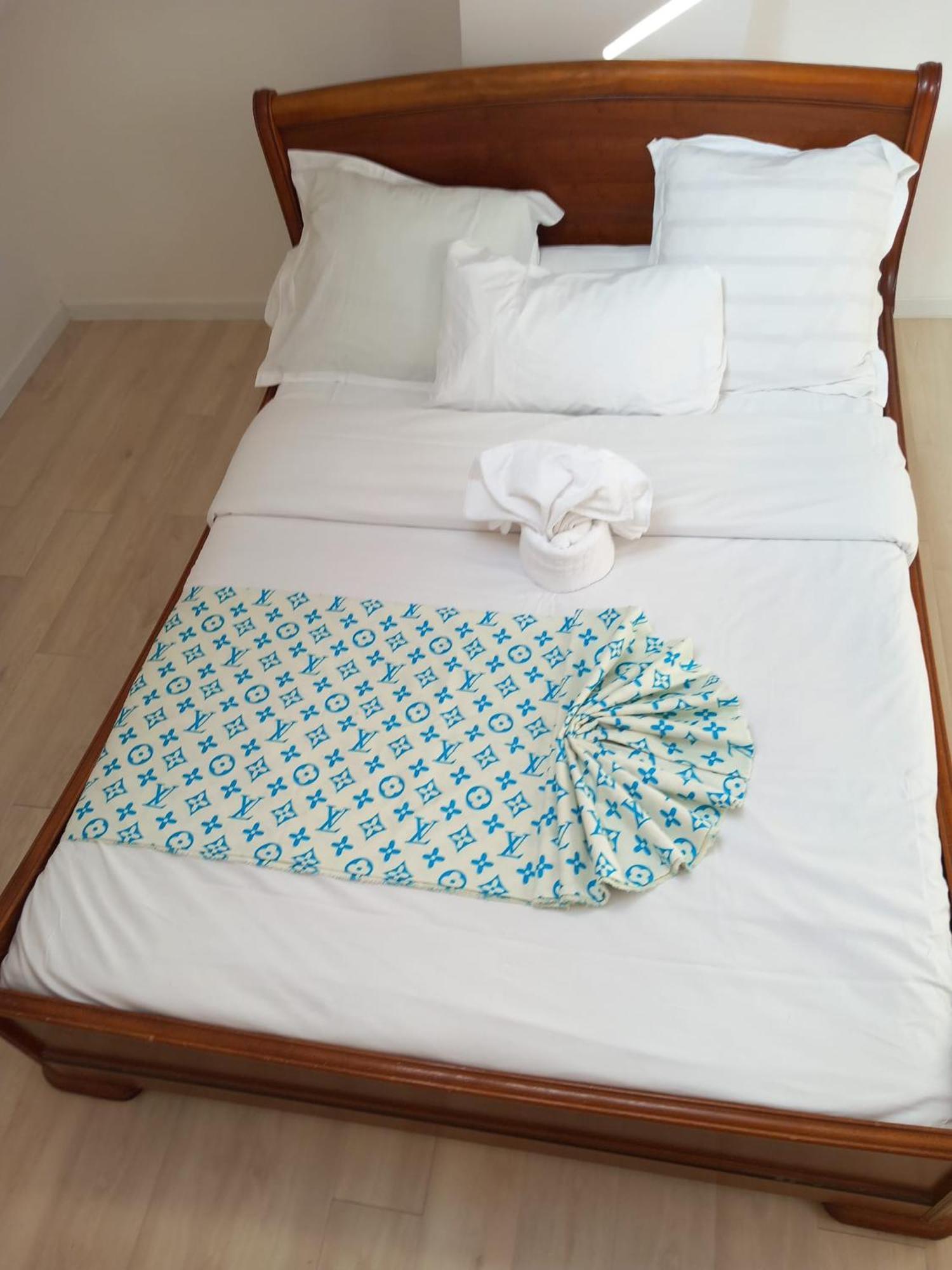 Les Jardins Secrets Villa โรมิญี-ซูร์-เซน ภายนอก รูปภาพ