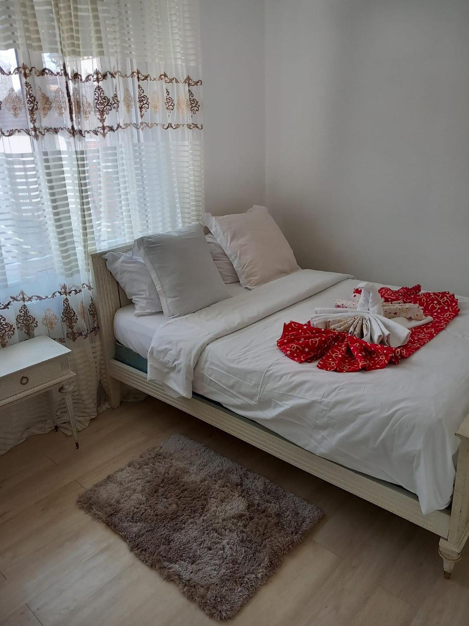 Les Jardins Secrets Villa โรมิญี-ซูร์-เซน ภายนอก รูปภาพ