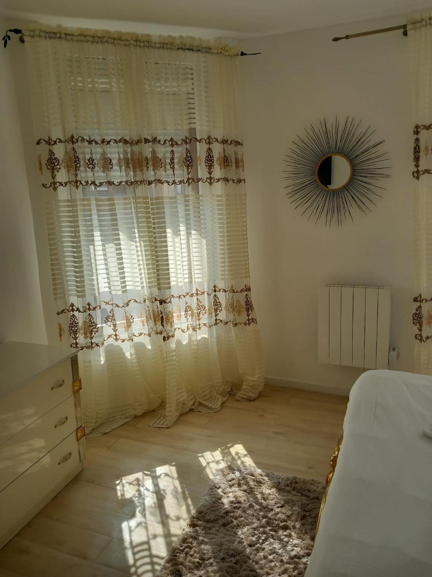 Les Jardins Secrets Villa โรมิญี-ซูร์-เซน ภายนอก รูปภาพ